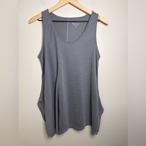 Women’s Athleta relaxed oversized tank size M